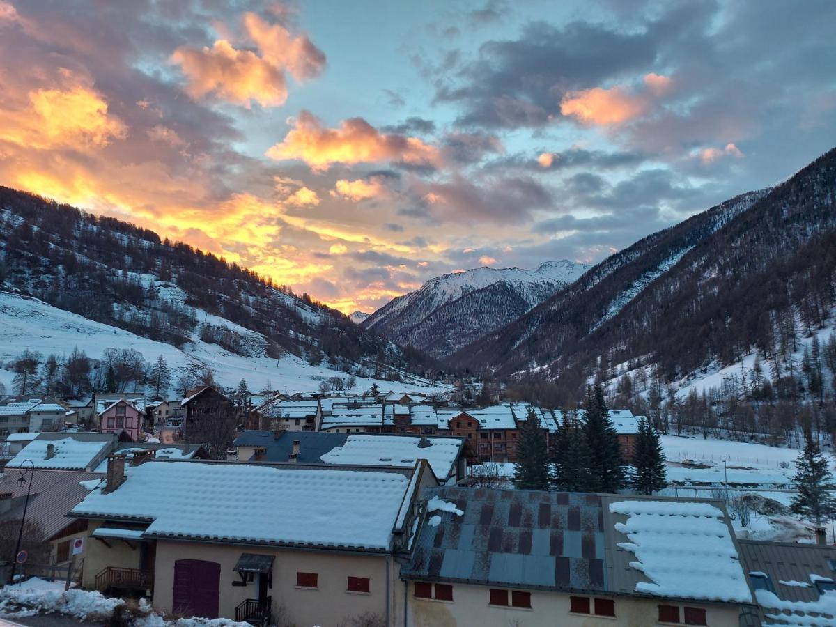 Le Studio Du Queyras Avec Vue Sur La Montagne Abriès Exterior foto